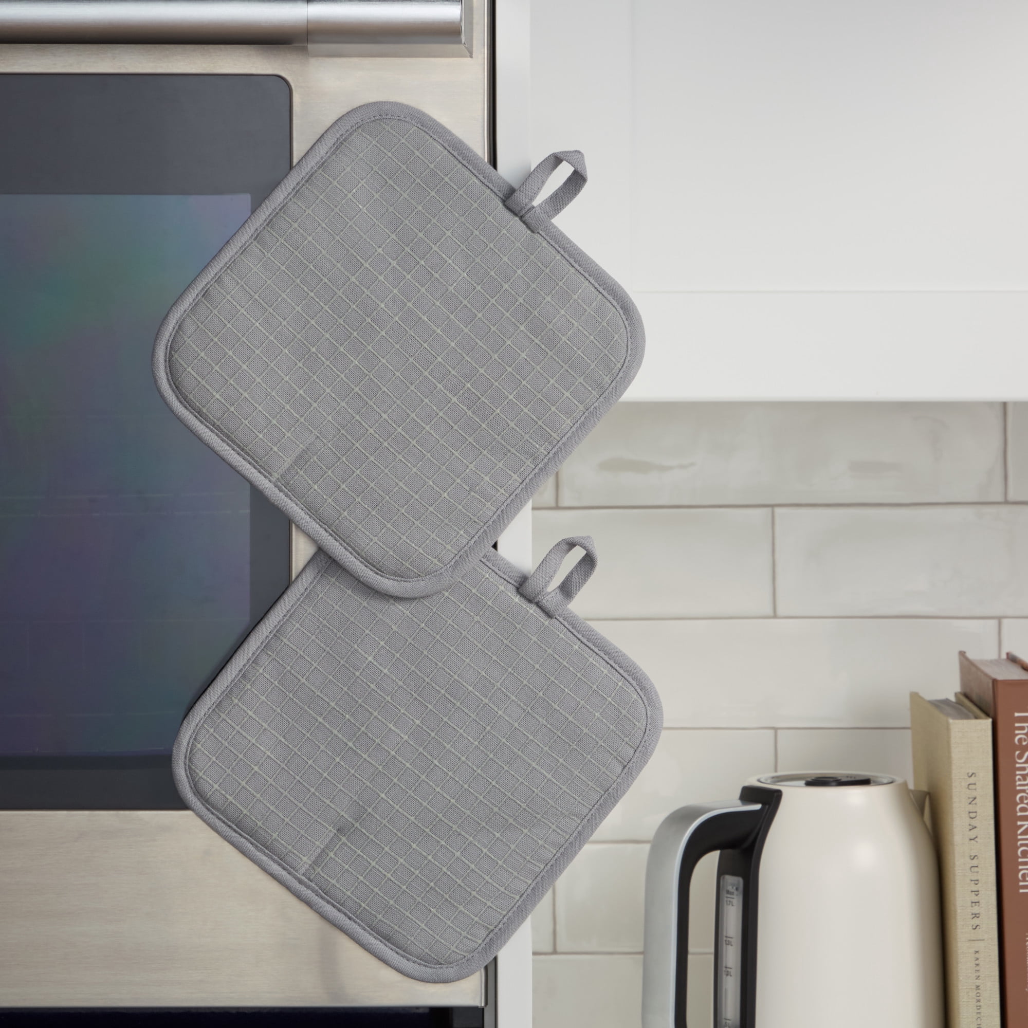 KITCHENAID Gourmet Series Gridlines Pot Holders 2-Pack Set, Heat Resistant up to 600°F, Soft Silicone Grip, Magnetic Cuff, Matte Grey, 8"x8"