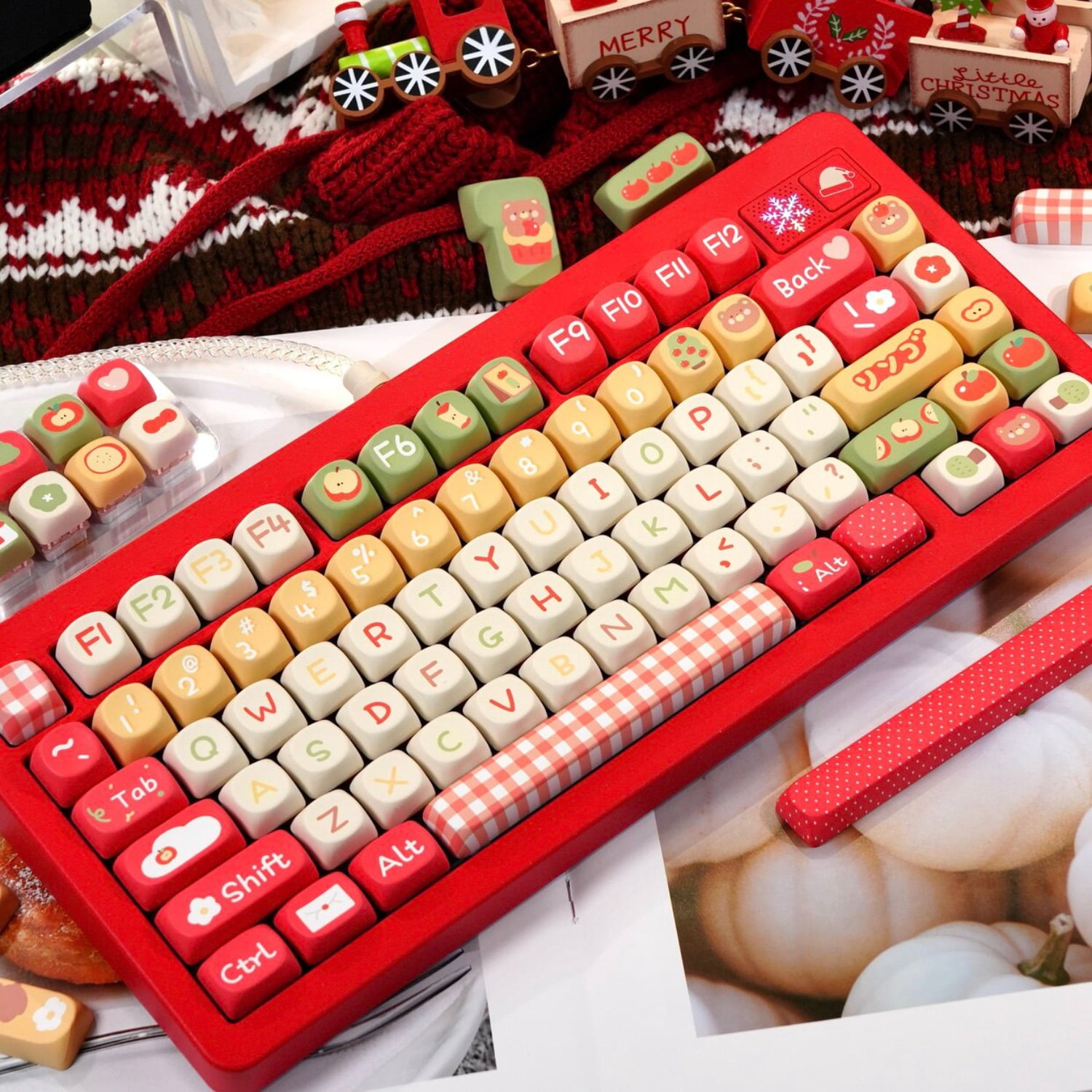 Cute ForApple Bear Christmas Keycaps, SOA Profile PBT Dye-Sub Keycap Set with Festive Holiday Design for Mechanical Keyboard
