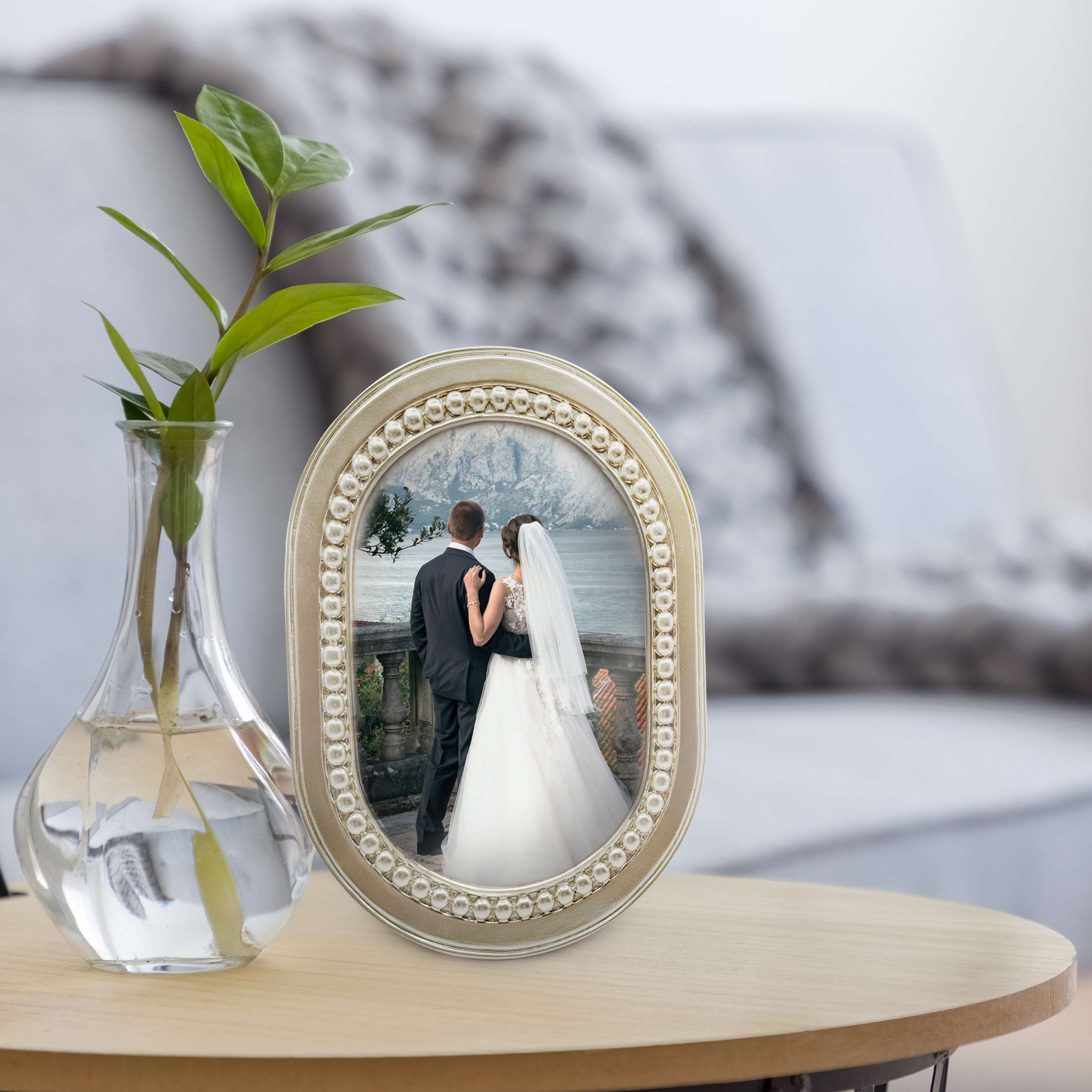 OneDesign Home Oval 5x7 Champagne Bottle Easel Stand Picture Frame