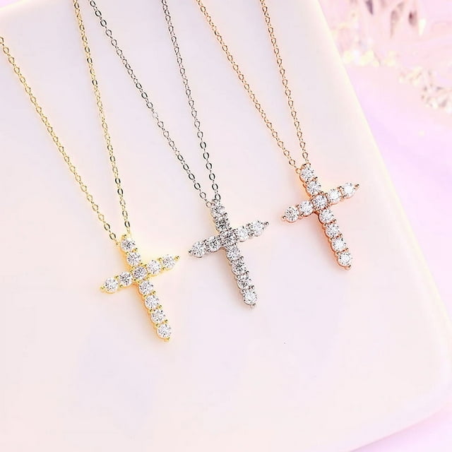Collar de cruz de moissanita para mujer, colgante de cadena de clavícula de lujo ligero de plata de ley con nicho de cien mujeres