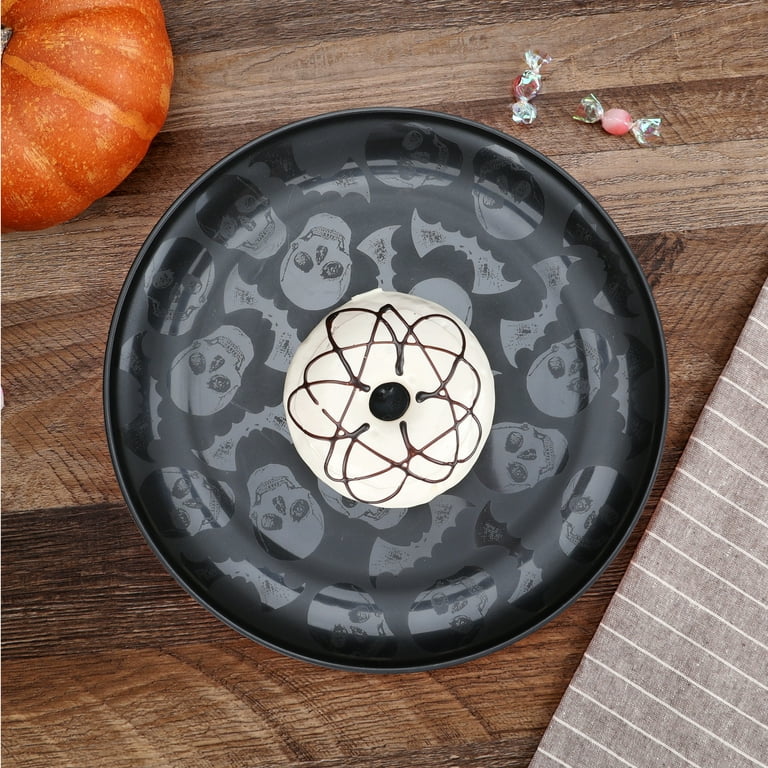 Heavy Duty Black Plastic Plates With Silvery Lace Design - 15 Dinner Plates  And 15 Dessert Plates - Perfect For Parties, Day Of The Dead, Halloween,  And Graduation - Unique And Unusual