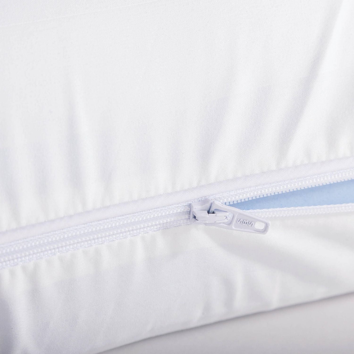 Dream Serenity® Cool Memory Foam Side Sleeper Pillow