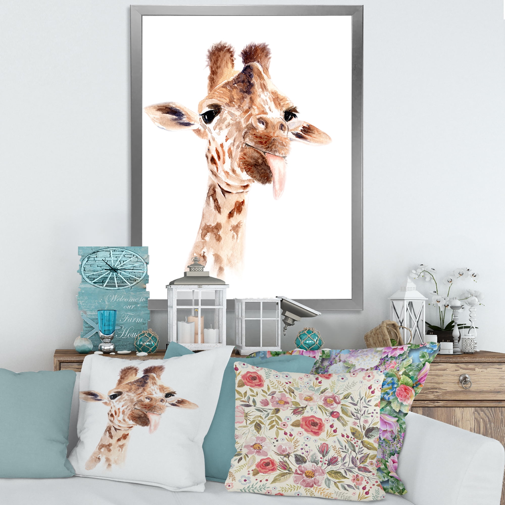 Designart 'Close Up Portrait of A Giraffe X' Farmhouse Framed Art Print