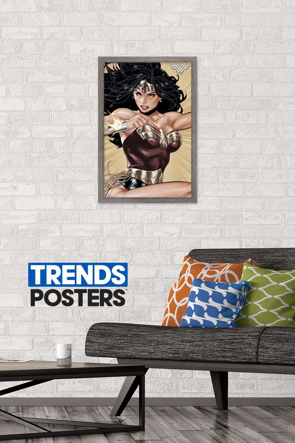DC Comics - Wonder Woman - Hyper Wall Poster, 14.725" x 22.375", Framed