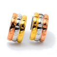 thumbnail image 1 of Aretes Broquel D Acero Triple Color Dorado Plateado Y Bronce Genérico hugguiestriplecolor, 1 of 3
