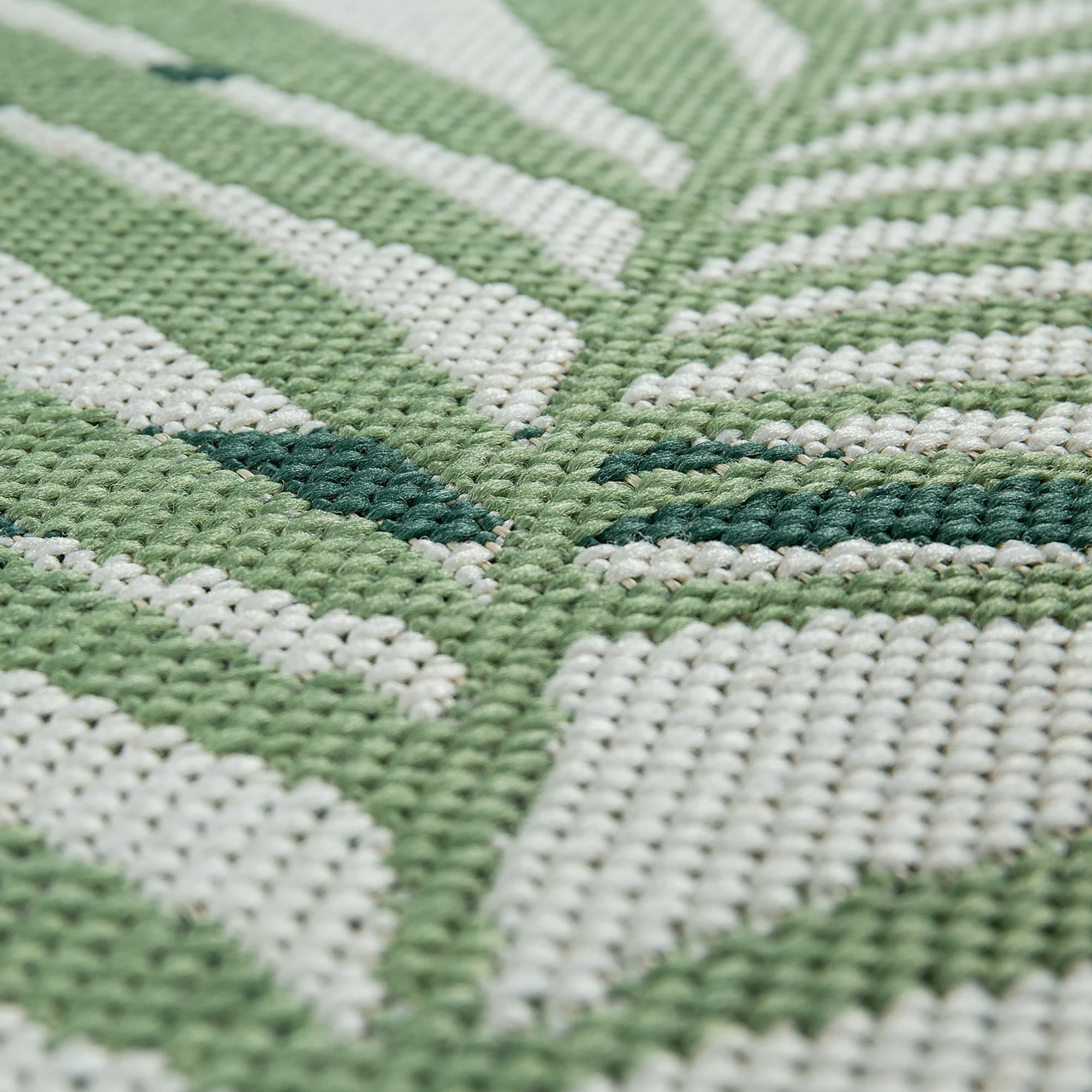 In- & Outdoor Rug Jungle Design with Palm Trees in Green White