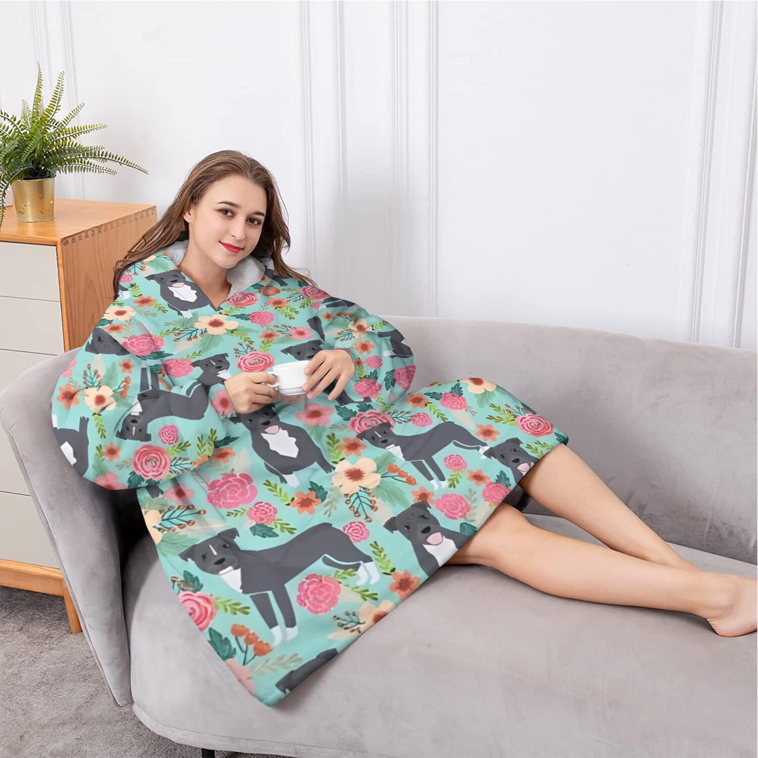 Oversized Wearable Blanket Hoodie,Cute Pitbull Terriers Dog and Flowers Sherpa Blanket Hoodie with Super Pockets,Super Warm Fuzzy Pullover for Women & Men