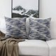 thumbnail image 1 of Juego de 2 fundas de almohada decorativas rectangulares con acento lumbar para sala de estar, 45 x 45 cm, color azul, 1 of 4