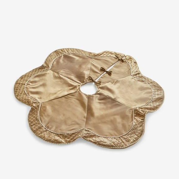 BrylaneHome Scallop Edge Border Christmas Tree Skirt