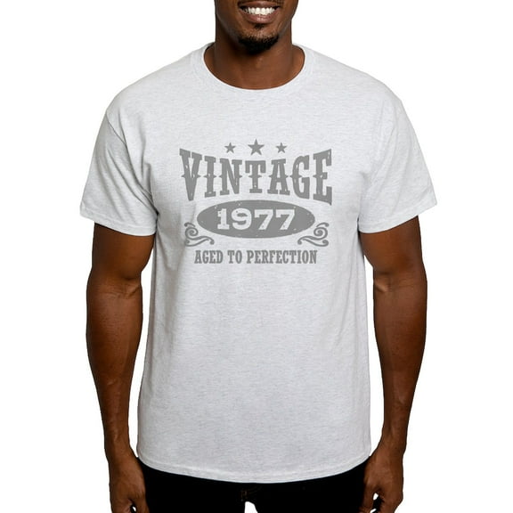 CafePress - Vintage 1977 T Shirt - Men's Classic Graphic T-Shirt