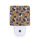 thumbnail image 1 of Balery Spooky Cats And Halloween Pumpkins Luz Nocturna LED con Sensor Automático, Enchufe con Sensor Crepuscular, Luz Suave de 0.5W para Dormitorio, Pasillo, Baño-US, 1 of 7