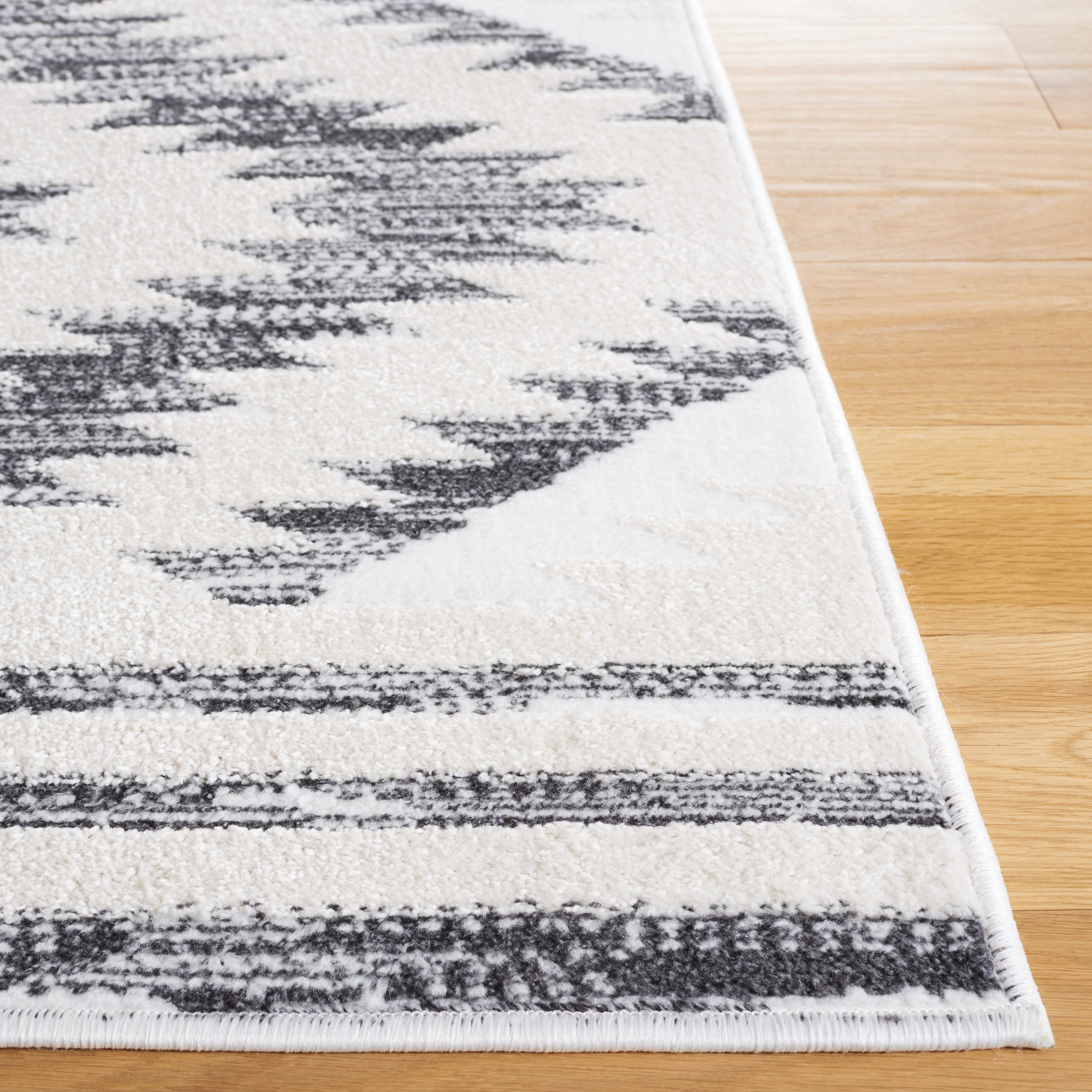 SAFAVIEH Alamo Stamen Geometric Area Rug, Ivory/Charcoal, 6'7" x 6'7" Square