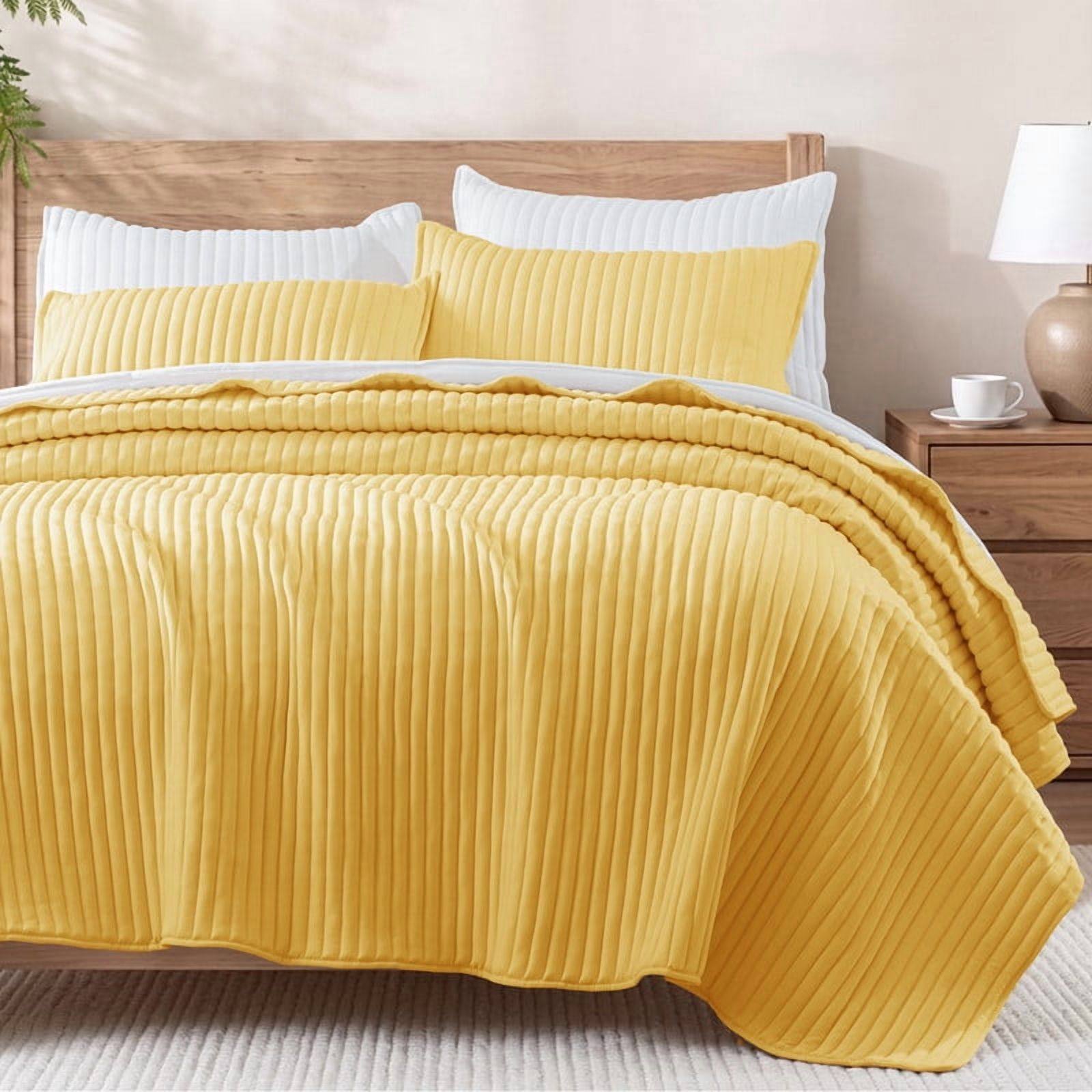 Exclusivo Mezcla Twin Quilt Bedding Set, Stripe Stitching Yellow Quilts Twin Size for All Seasons, Soft Lightweight Microfiber Bedspreads Coverlets Bed Cover, 68"x88"