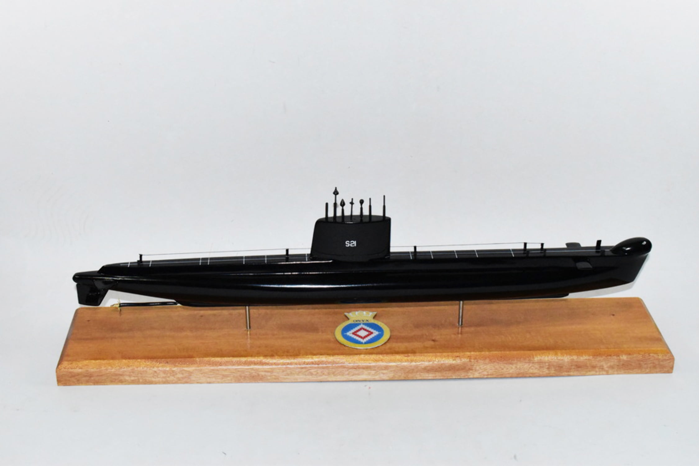 HMS Onyx S21 Oberon Class Submarine Model,Navy,Scale Model,Mahogany,20