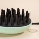 thumbnail image 2 of Cepillo de champú para masaje del cuero cabelludo Peine masajeador de cabello ergonómico de mano Mujeres y niños, 2 of 9