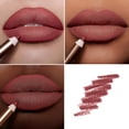 thumbnail image 2 of Lápiz delineador de labios Charlotte Tilbury Lip Cheat M.I Kiss, 2 of 8