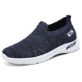 thumbnail image 1 of Zapatos de hombre para verano, transpirables, casuales, livianos, de suela suave, para personas perezosas que pueden pisarlos, tejido de mosca y zapatos para caminar., 1 of 4