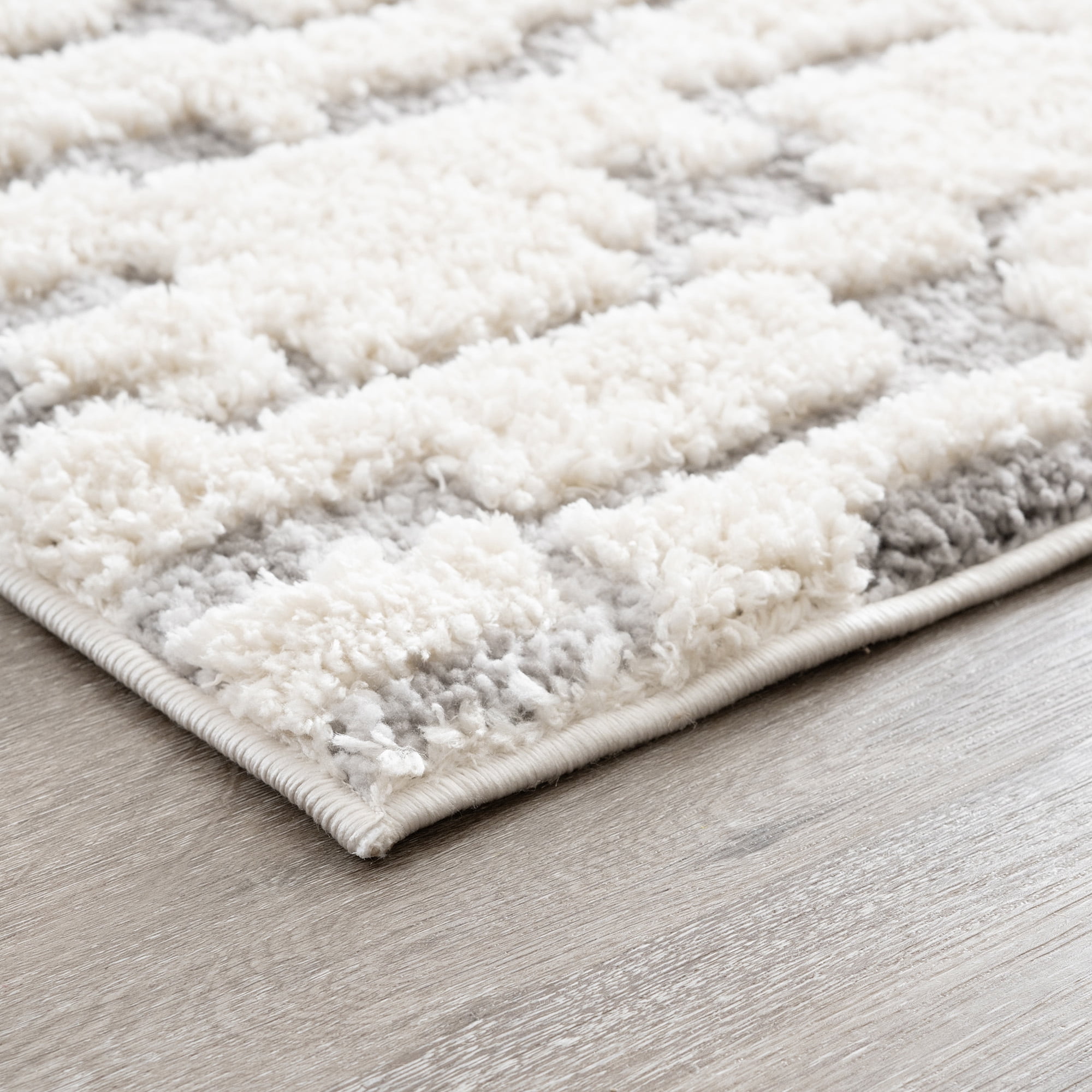 Bliss Rugs Artisan Shag Contemporary 2' x 3' Ivory and Gray Indoor Area Rug