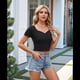 thumbnail image 4 of Camiseta de Corta con Cuello en V y Ombligo Al Descubierto, Negra, Talla XL, 4 of 7