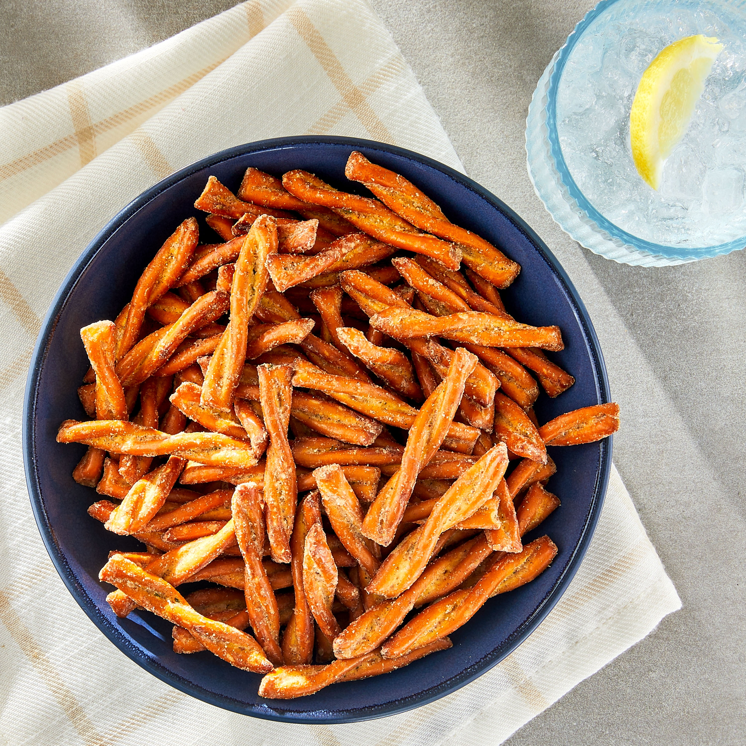 Great Value Original Seasoned Pretzel Twists, 16 oz