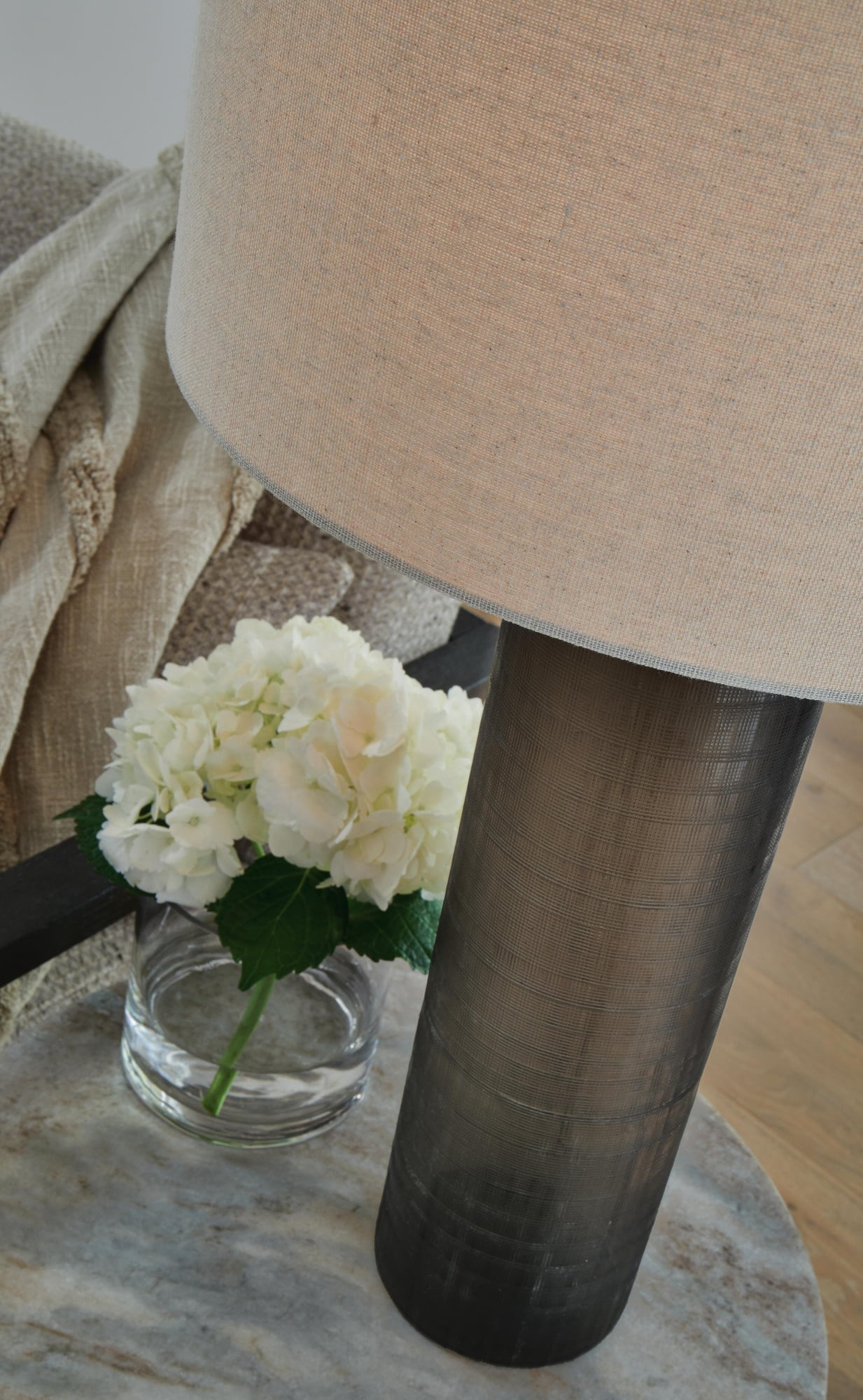 Signature Design by Ashley Contemporary Dingerly Table Lamp  Brown