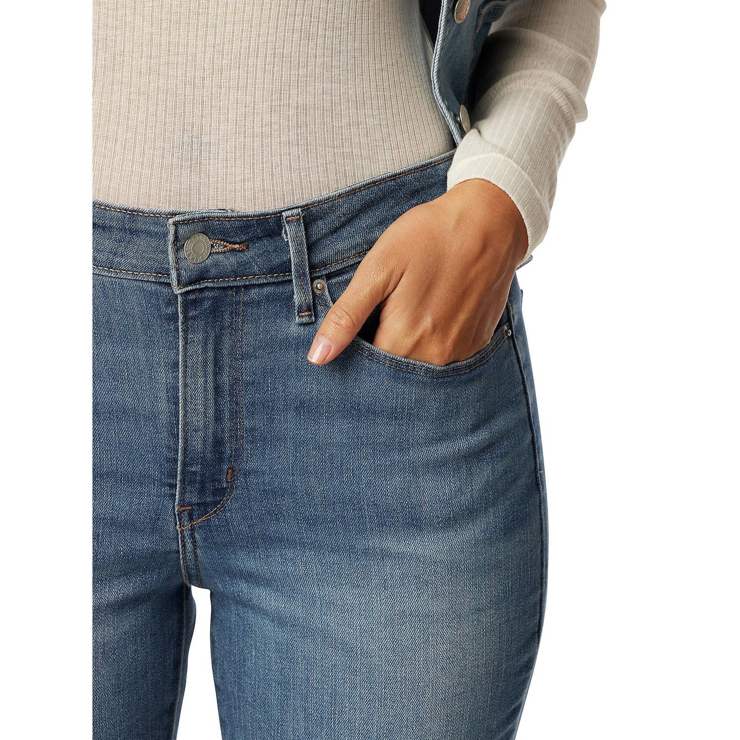 Levi Strauss Signature™ Women’s Mid Rise Bootcut Jeans, Available sizes: 2 – 18