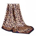 thumbnail image 1 of Foulard Femme Carrée Imprimé Léopard Tissu Doux Respirant Soyeux Écran Solaire Quatre Saisons Châle Décontracté Mode, 1 of 10
