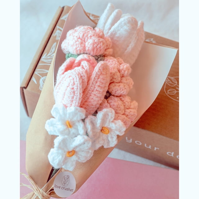 Manta con forma de ramo de flores Love Crushet hecha a mano con tulipanes