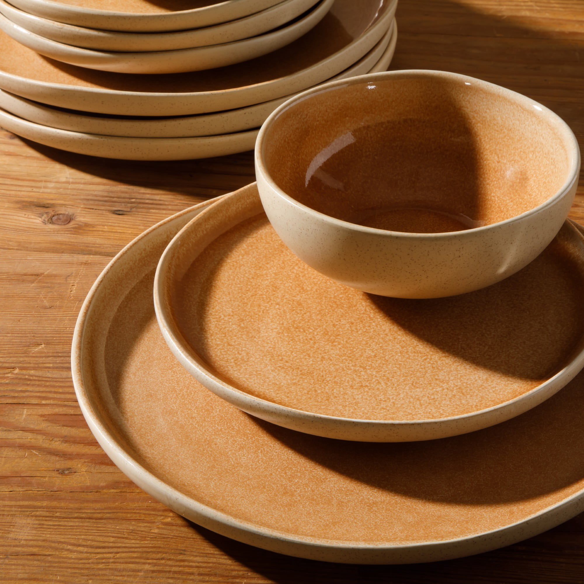 Gibson Elite Manila Bay 12-Piece Stoneware Dinnerware Set, Service for 4, Reactive Glaze Modern Artisan Plates, Bowls & Mugs, Orange, Round Design