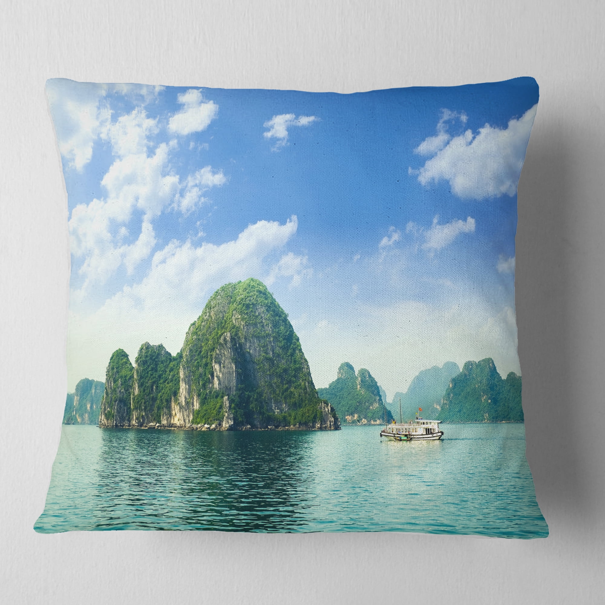 Designart Ha Long Bay in Vietnam - Seascape Throw Pillow - 16x16