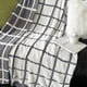 thumbnail image 1 of Mantas de plumas de piel sintética suaves y esponjosas para el hogar, mantas a cuadros de doble cara, manta de punto ligera y acogedora para sofá, silla, cama, 1 of 6