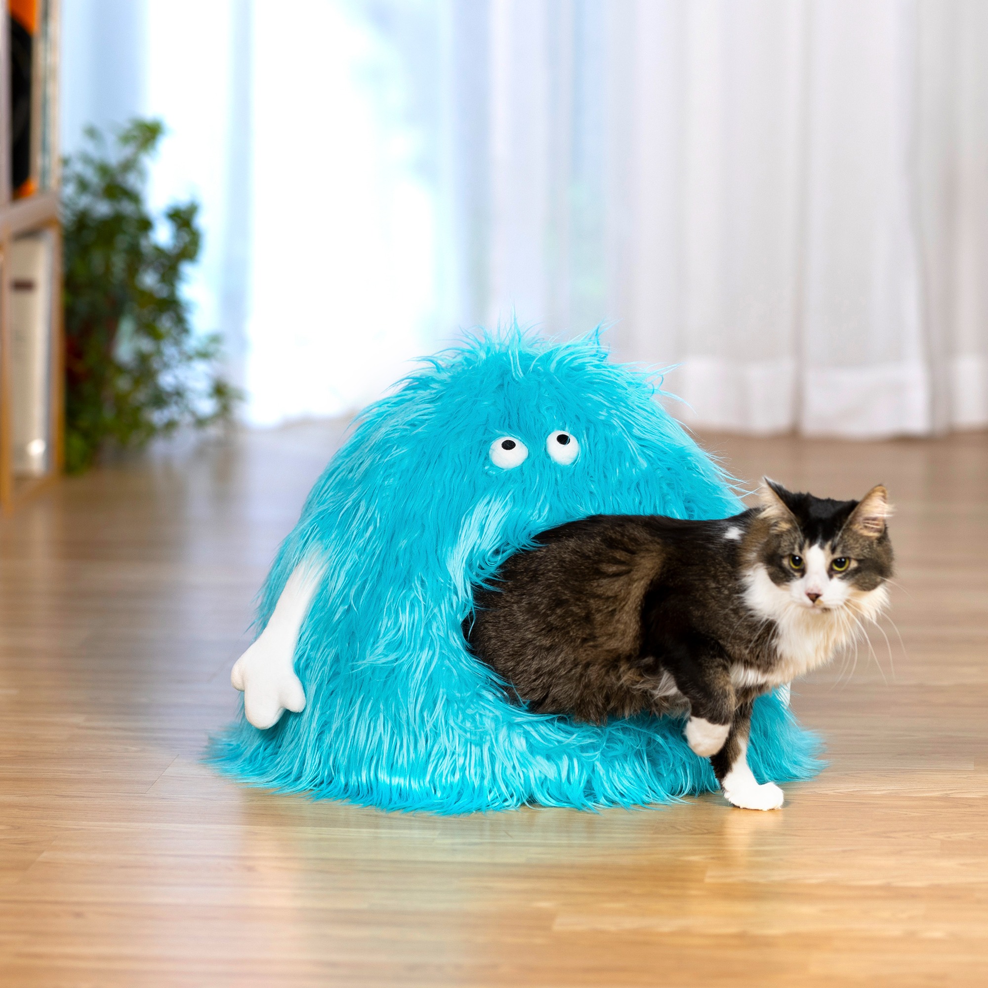 Prevue Pet Products Comfy Monster Cat and Dog Hideaway Bed 7604