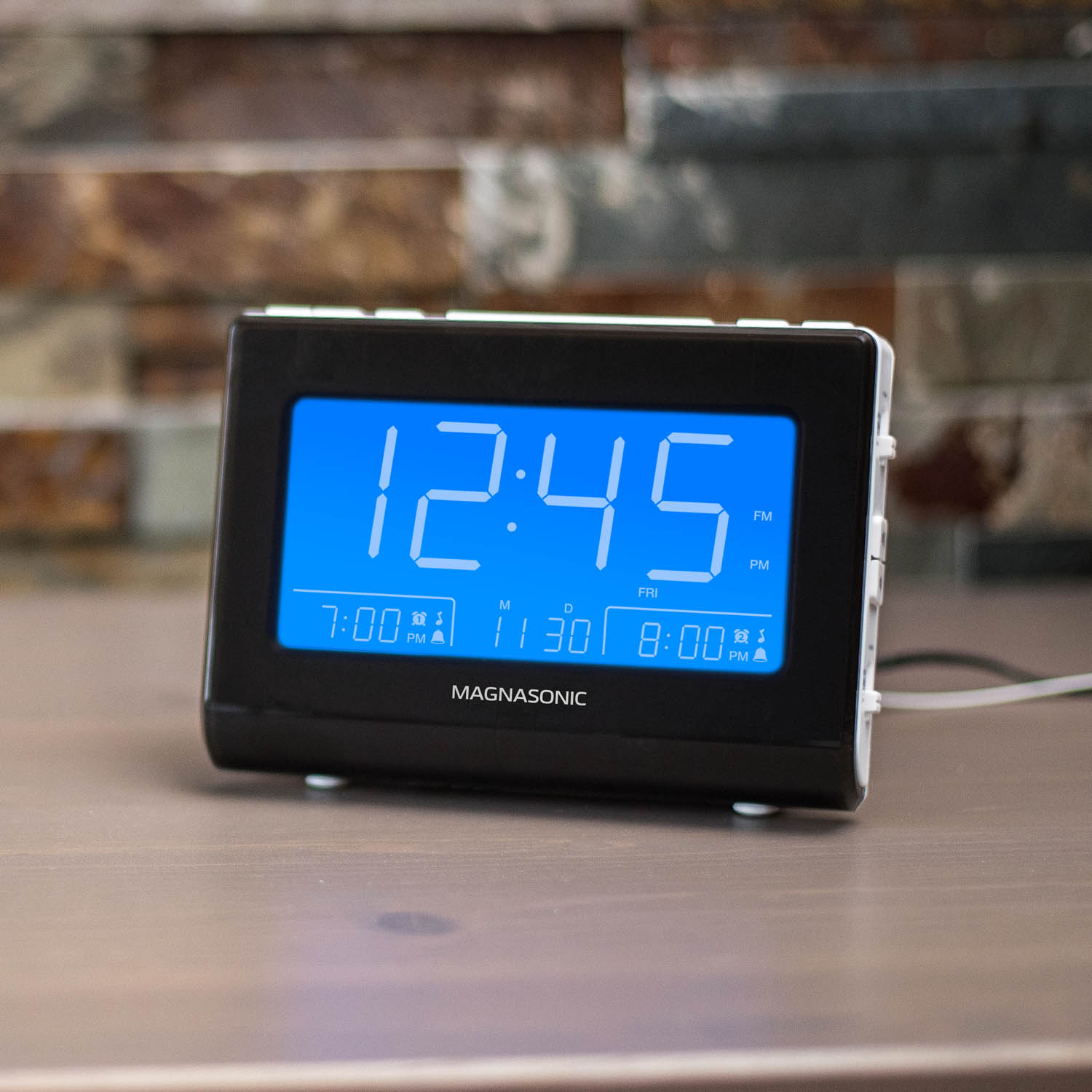 Magnasonic Alarm Clock Radio with USB Charging for Smartphones
