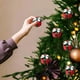 thumbnail image 5 of Mini adorno para árbol de Navidad | Bolsa de regalo decorativa colgante | Pequeño colgante navideño para decorar el árbol | Decoración festiva para el hogar | Decoración colgante de tela reutilizable, 5 of 9
