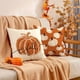 thumbnail image 4 of Fundas de almohada con diseño de calabaza para Acción de Gracias (4 unidades, amarillas, 45x45 cm) para decoración de sofá o dormitorio Rkxzt, 4 of 4