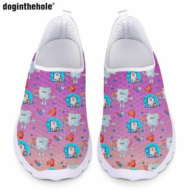 Zapatos casuales con estampado de dibujos animados de Doginthehole Love Teeth para mujer, zapatos de verano ligeros, cómodos y transpirables, zapatos planos de malla, zapatos de enfermería