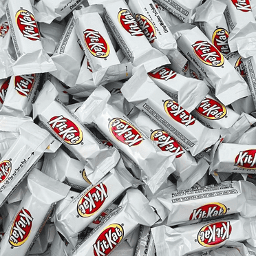 KIT KAT White Chocolate Crisp Wafers 'n' Crème, Bulk Miniatures Candy (2 Pounds)
