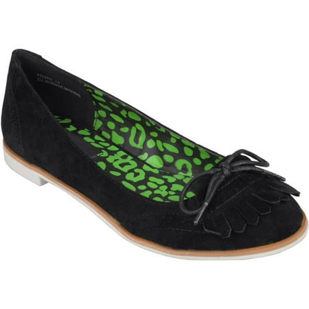 Brinley Co. Womens Faux Suede Fringed Flat
