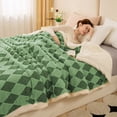 thumbnail image 6 of Stijggn Weighted Blanket Queen Size, Anti-Pilling & Fade-Resistant Lightweight & Breathable Moisture-Wicking Blanket for Night Sweats, Versatile Use / Multi-Purpose Pet-Friendly, 6 of 8