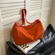 thumbnail image 5 of Bolso de mujer de alta calidad 2024, suave, de nailon, con forma de almohada, para ocio, bandolera sólida, con bolsillo interior con cremallera, bolso de mano para mujer, 5 of 5