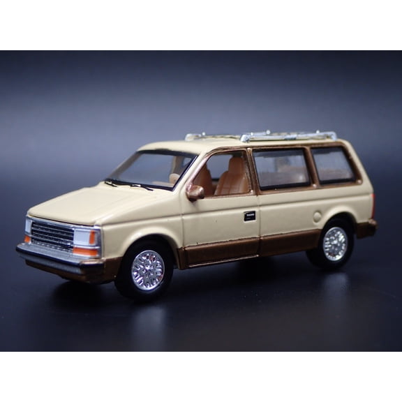 Open Box 1984-1990 PLYMOUTH VOYAGER MINIVAN CARAVAN CREAM 1/64 SCALE DIECAST MODEL CAR