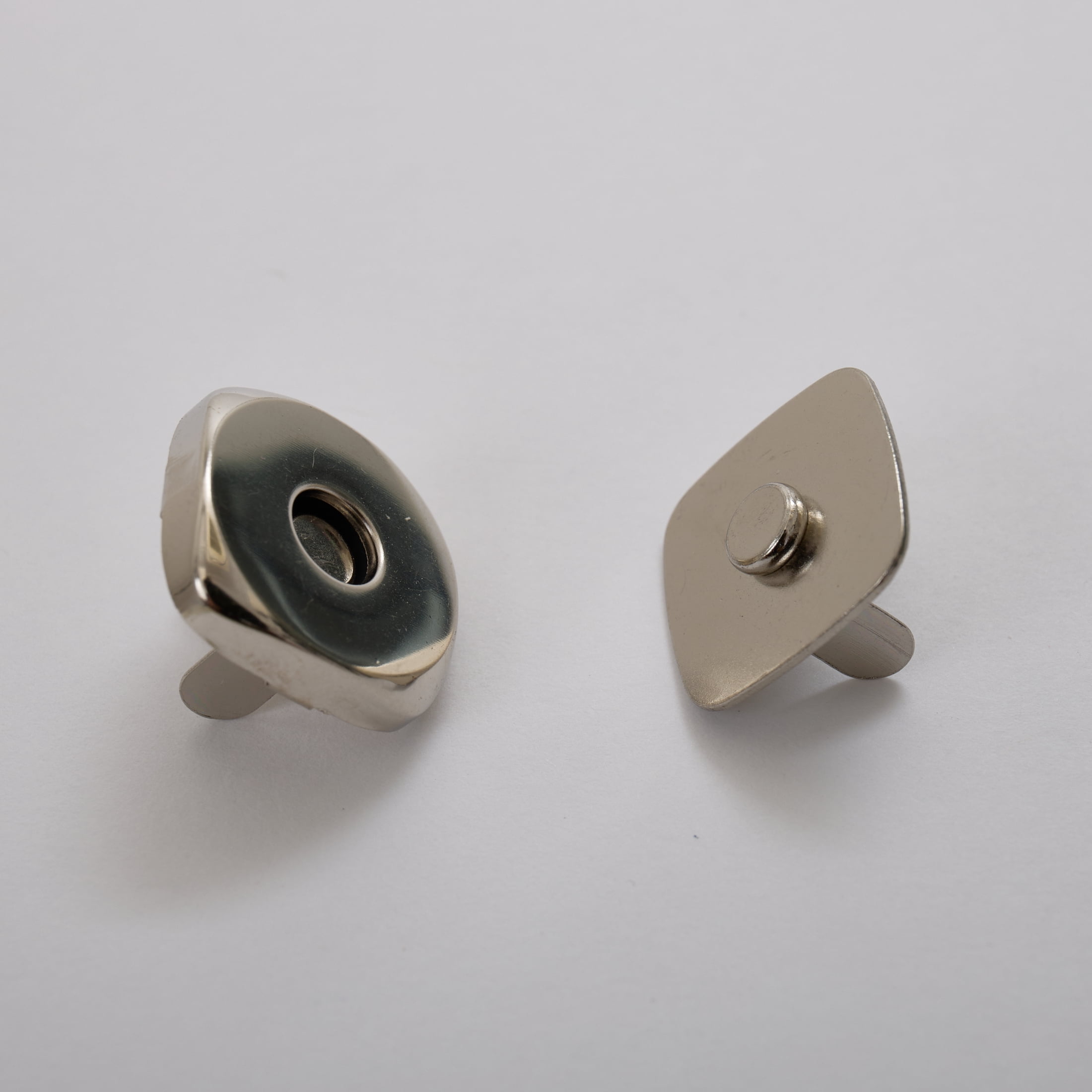 Hello Hobby Snap Magnet 3/4"