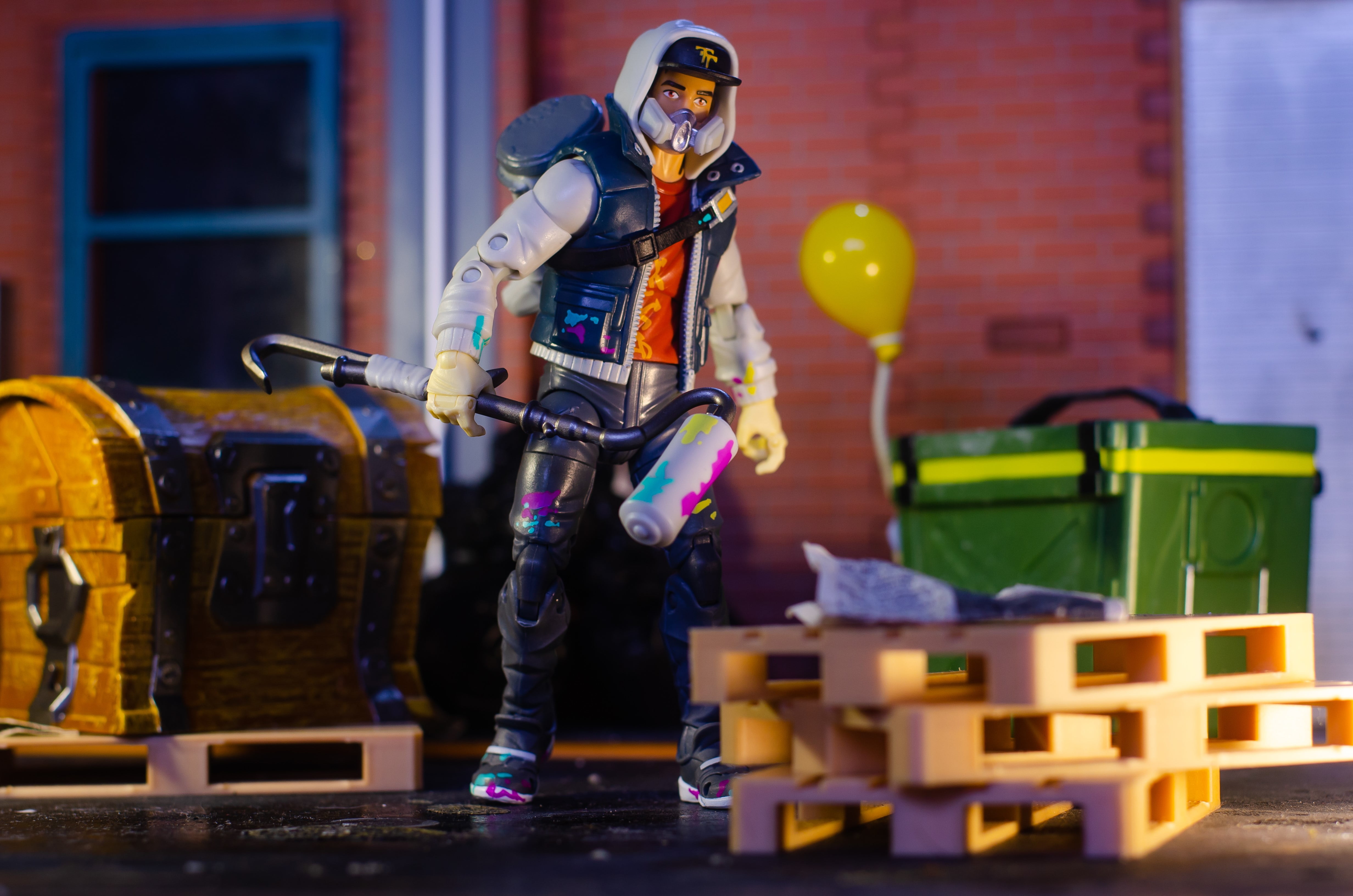Fortnite Legendary Series 6in Abstrakt Action Figure Pack