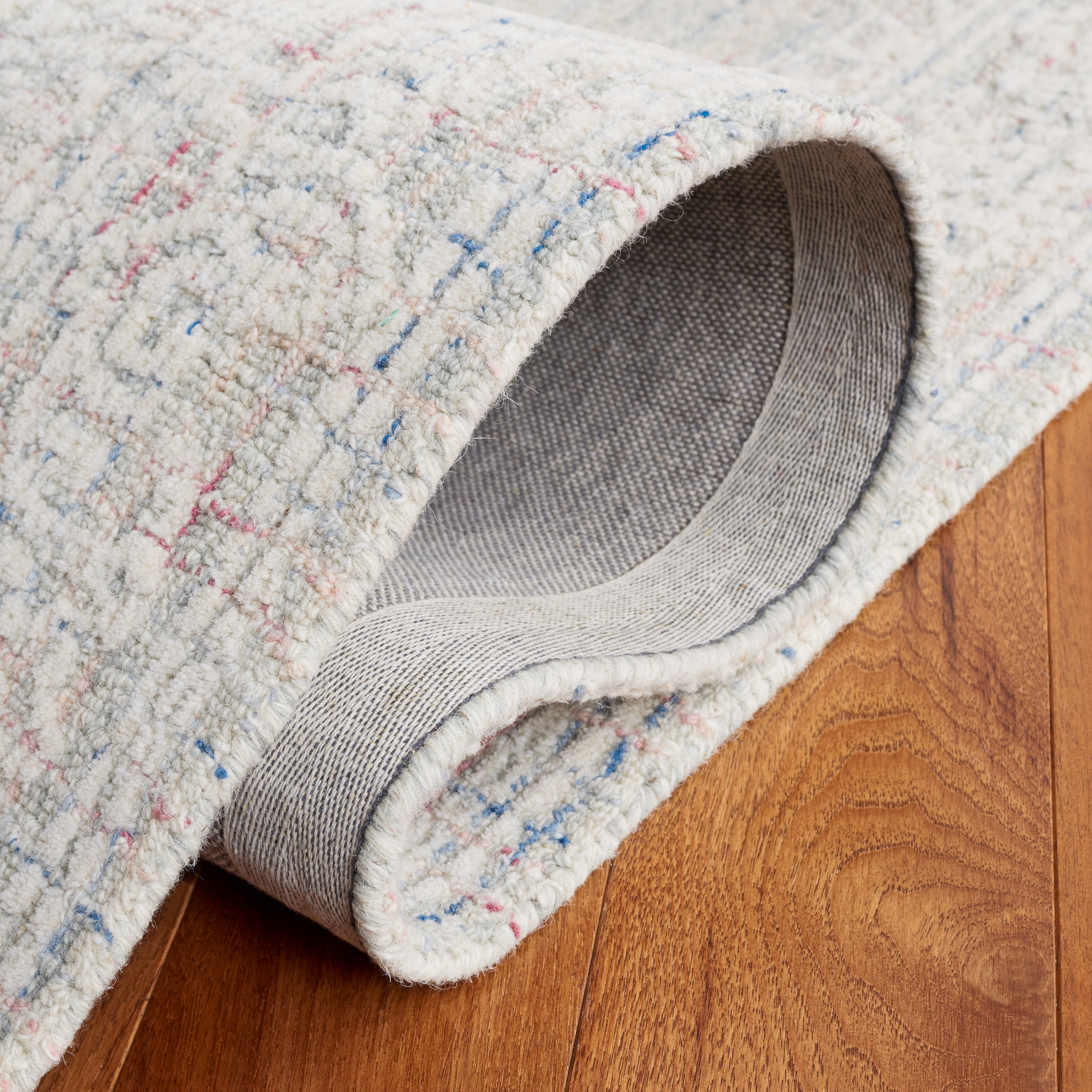 SAFAVIEH Ebony Ace Bordered Area Rug, Light Grey/Ivory, 3' x 5'