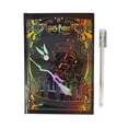 thumbnail image 1 of Libreta estilo frances con 60 hojas negras, Harry Potter Edición Mago, Incluye pluma especial, mide 13 cm de ancho por 19 cm de largo., 1 of 3