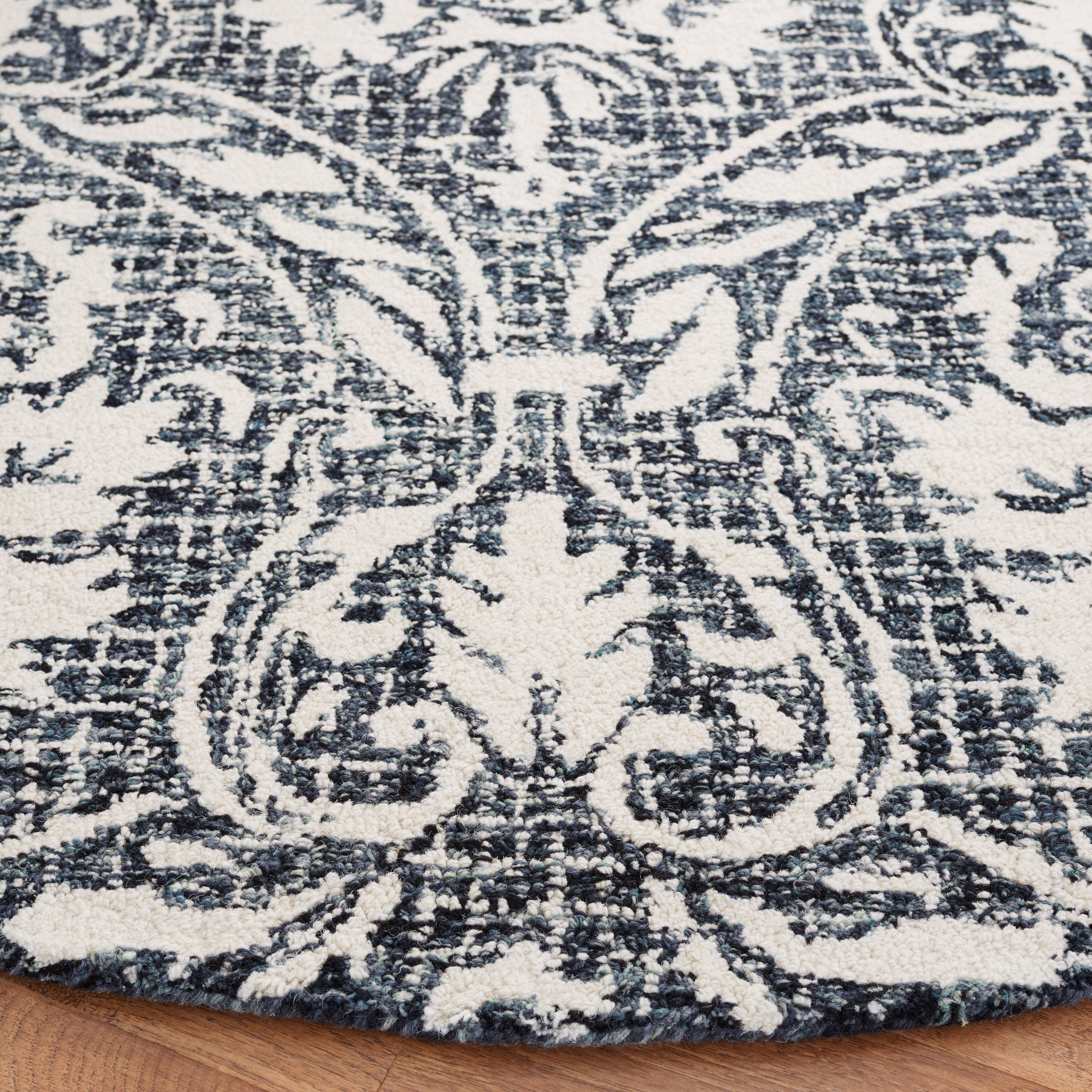 SAFAVIEH Abstract Constantine Damask Wool Area Rug, Ivory/Navy, 6' x 6' Round