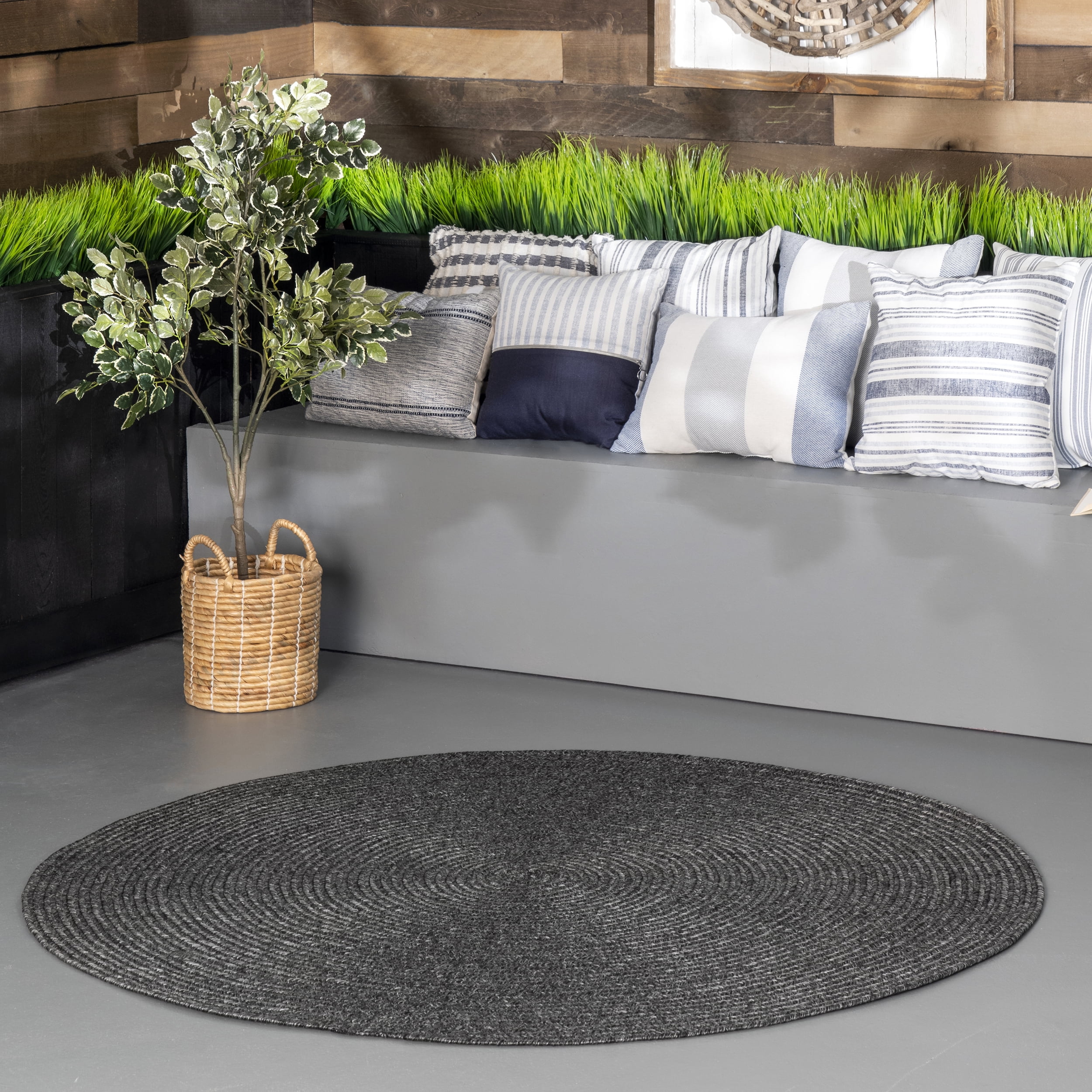 nuLOOM Wynn Braided Indoor/Outdoor Charcoal 6' Casual Round Rug