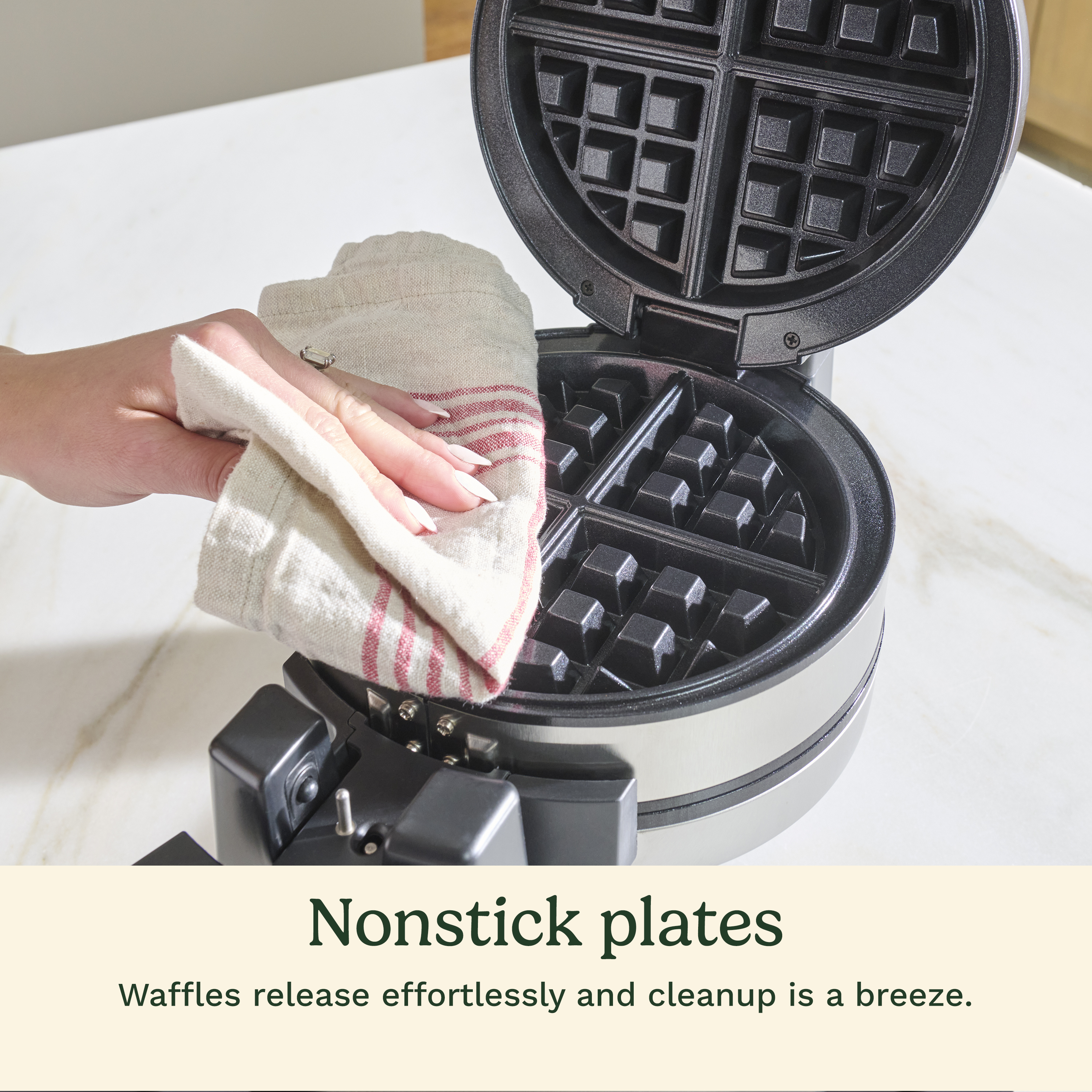 Cuisinart Double Flip Belgian Waffle Maker photo 4