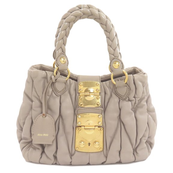 Pre-Owned Miu Miu Miu Matelasse handbag in calfskin for women. (Good)