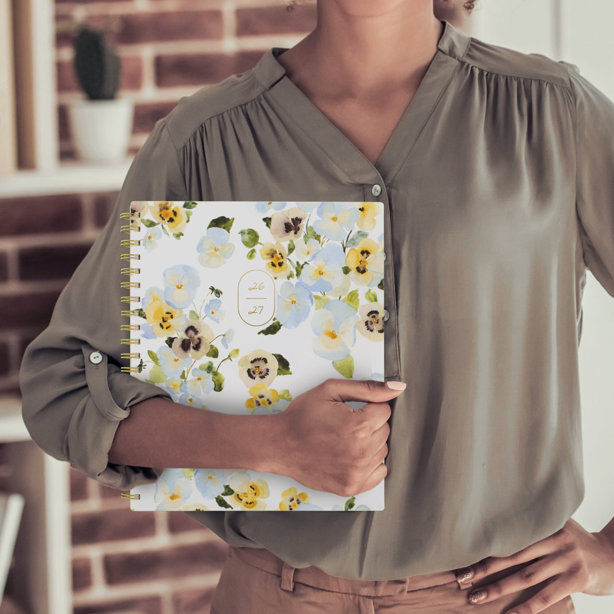 Leah Bisch for Mead Cambridge Academic 2026-2027 Weekly Monthly Planner Pansy
